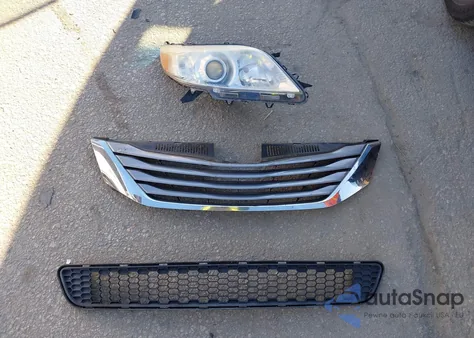 2015 Toyota Sienna Xle 8 Passenger from USA, damaged, VIN 5TDYK3DC5FS575316